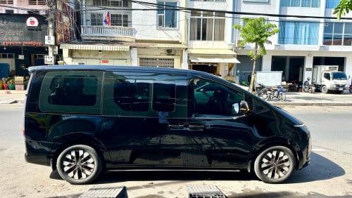 STARIA 2022 Full ( 34500$ )