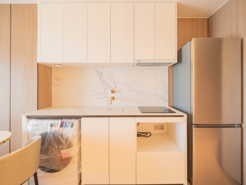 Studio Condo for Rent |  Vue Aston