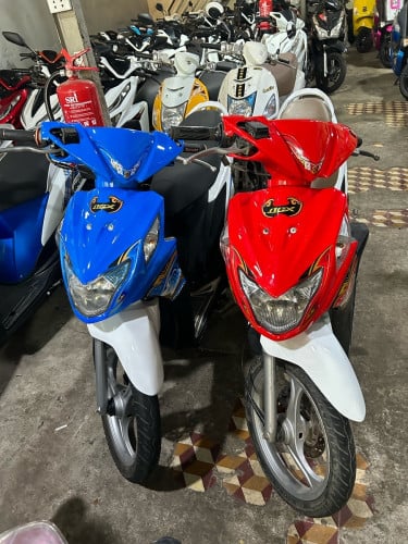 Suzuki nex year 2013 មានពន្ធ
