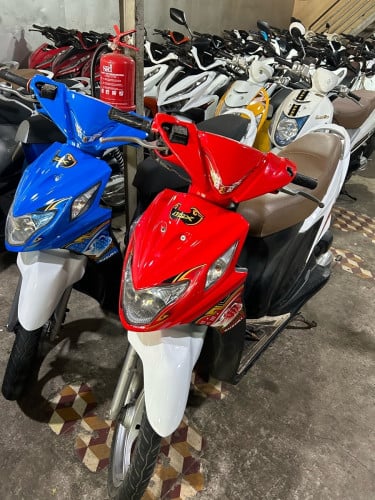 Suzuki nex year 2013 មានពន្ធ