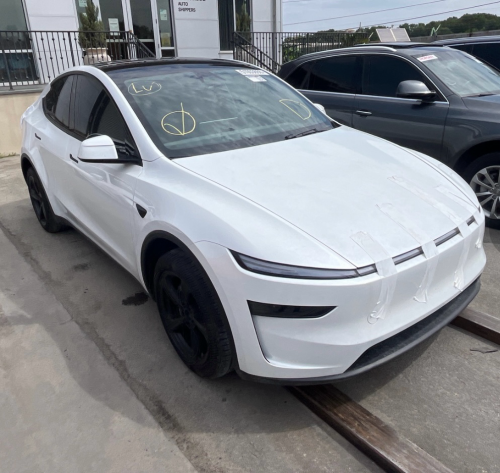 Tesla model Y 2026 long rang
