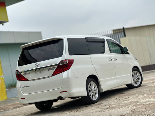 TOYOTA ALPHARD 2012 VVIP FULL OPTION