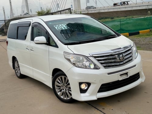 Toyota Alphard 2013 Auto3 កែឆ្វេងហ្សុីន( ក្រដាសពន្ធថ្មី )