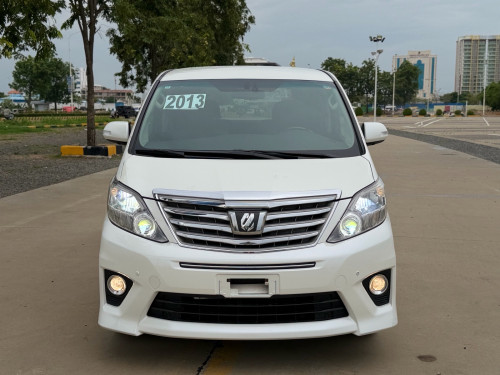 Toyota Alphard 2013 Auto3 កែឆ្វេងហ្សុីន( ក្រដាសពន្ធថ្មី )