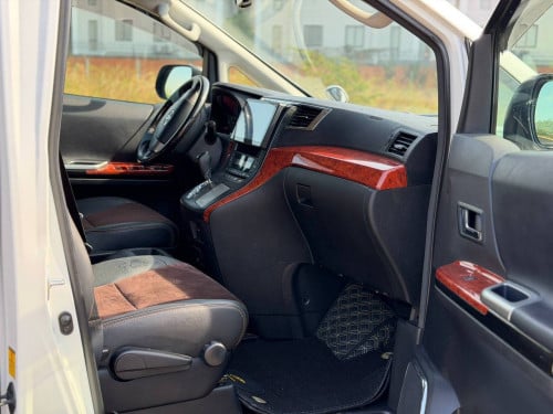 TOYOTA ALPHARD 2013 FULL 3DOOR AUTO