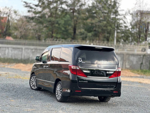 TOYOTA ALPHARD 2013 FULL 3DOOR AUTO