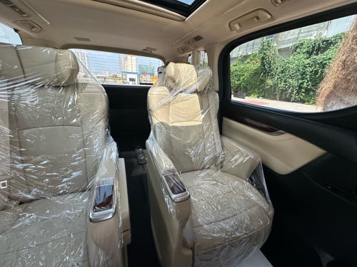 Toyota Alphard 2016 Russia Full Option
