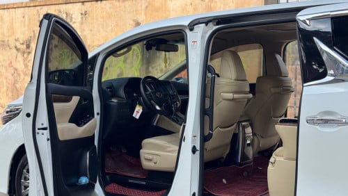 TOYOTA ALPHARD 2016 UPDATE LM 350 H EXECUTIVE LOUNGE