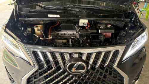 Toyota Alphard up LM