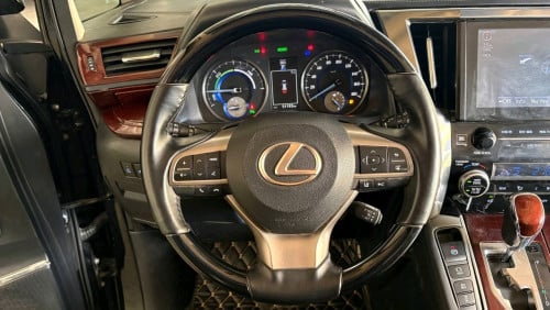 Toyota Alphard up LM