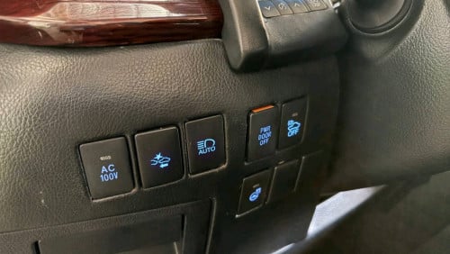 Toyota Alphard up LM