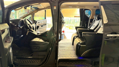 Toyota Alphard up LM