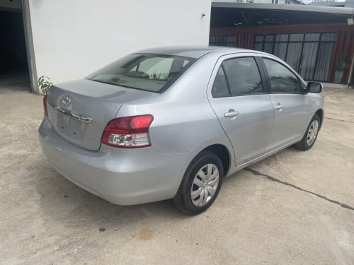 TOYOTA BELTA 2010 Silver