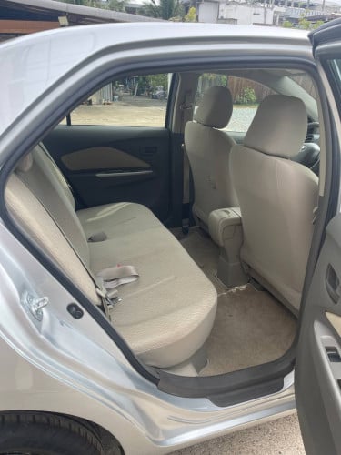 TOYOTA BELTA 2010 Silver