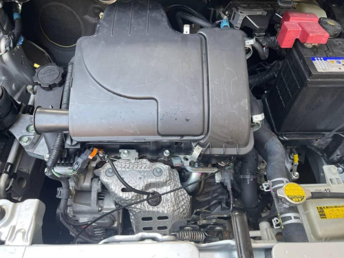 TOYOTA BELTA 2010 Silver