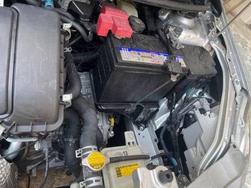 TOYOTA BELTA 2010 Silver