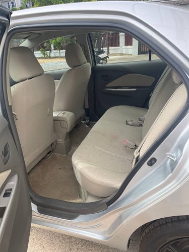 TOYOTA BELTA 2010 Silver