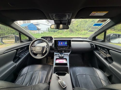Toyota bz4x 2024 Rang615Km ទើបតែប្រើបាន2មុឺនគីឡូ