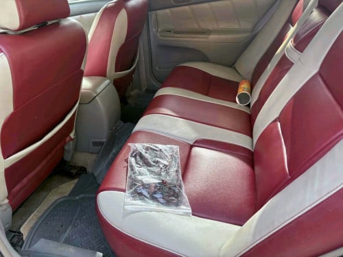 toyota camry,LE,ABS,កៅអីចុច,ឆ្នាំ 02 ពណ៌ទឹកប្រាក់,