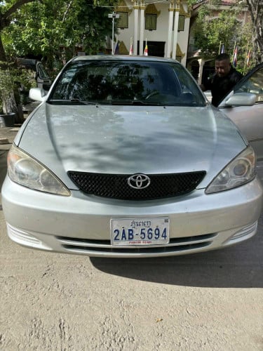 toyota camry,LE,ABS,កៅអីចុច,ឆ្នាំ 02 ពណ៌ទឹកប្រាក់,