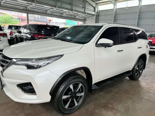 Toyota Fortuner 2020 TRD Full option ឆ្វេងសុីនចូលតាមករុមហ៊ុន Toyota ថ្នាំសុីន100%
