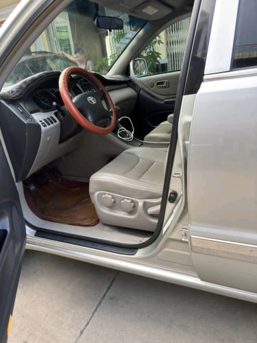 Toyota Highlander 02P1V4