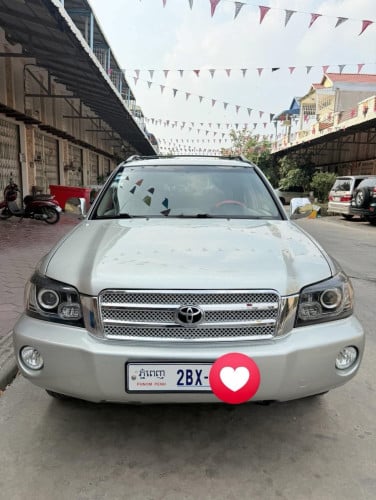 Toyota Highlander 03 limited full Pong2ម្ចាស់ដេីម ប្រភេទឡានស្អាត ឯកសាម្ចាស់ដេីមឡានលេងហេីយម៉ាអេម