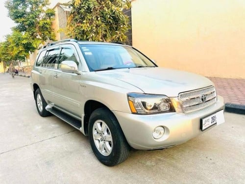 Toyota Highlander 03 limited full Pong2ម្ចាស់ដេីម ប្រភេទឡានស្អាត ឯកសាម្ចាស់ដេីមឡានលេងហេីយម៉ាអេម