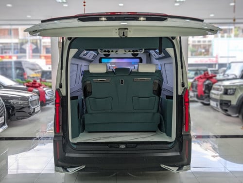 Toyota New Toyota Hiace 2025 VIP