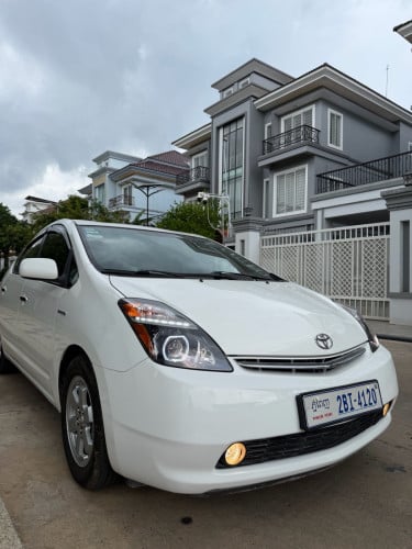 TOYOTA PRIUS 07 full ពេញ 12200$ចចារ