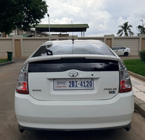 TOYOTA PRIUS 07 full ពេញ 12200$ចចារ