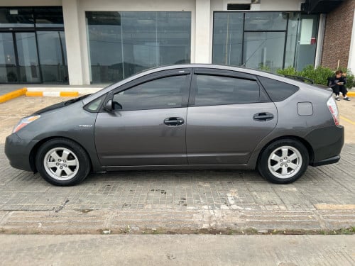 Toyota Prius 08 Full ពណ៏ប្រផេះ ធានាកាត់ឈ្មោះបាន ក្បាលBរឺក្បាលCពីអក្សរ ម៉ាញ៉ែតសុិន.  MC