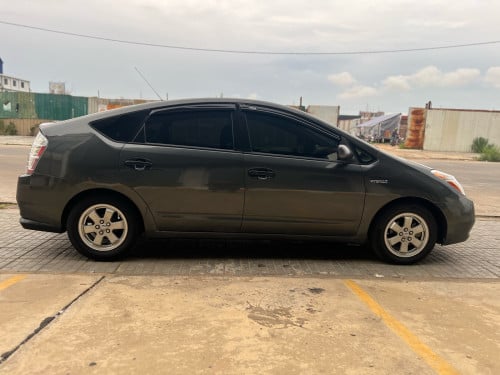 Toyota Prius 08 Full ពណ៏ប្រផេះ ធានាកាត់ឈ្មោះបាន ក្បាលBរឺក្បាលCពីអក្សរ ម៉ាញ៉ែតសុិន.  MC