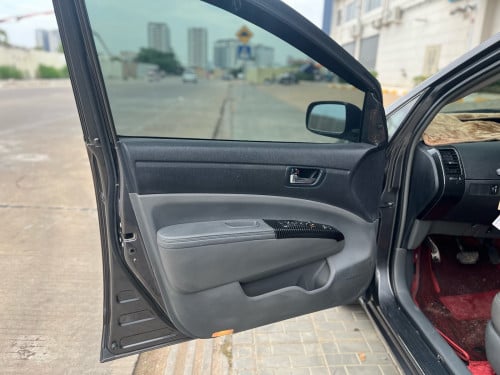 Toyota Prius 08 Full ពណ៏ប្រផេះ ធានាកាត់ឈ្មោះបាន ក្បាលBរឺក្បាលCពីអក្សរ ម៉ាញ៉ែតសុិន.  MC