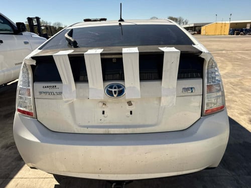 Toyota prius 2010 option 2 ឡានមូល