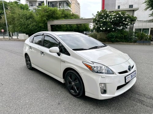 Toyota Prius 2010 option 5 ខាងក្នុងលឿង ម្ចាស់ដើម