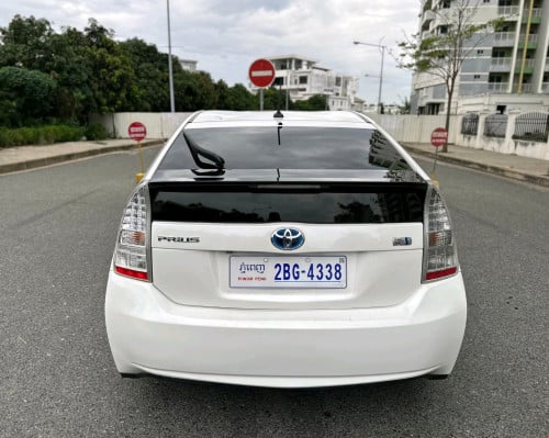 Toyota Prius 2010 option 5 ខាងក្នុងលឿង ម្ចាស់ដើម