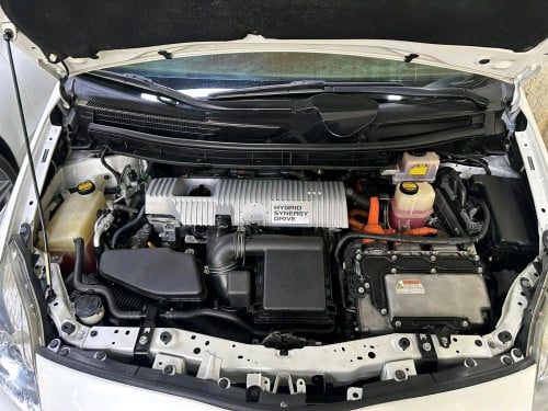 Toyota Prius 2010 option 5 ខាងក្នុងលឿង ម្ចាស់ដើម