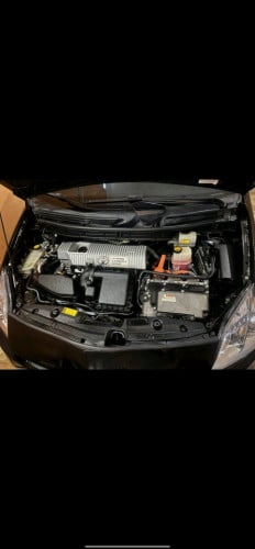 Toyota Prius 2010  សូលា តំបូកបើក options 4 pasona ថ្មីហែកមេឃ