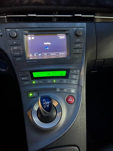 Toyota Prius 2012 Option 3 Solar ពណ៌​ស​ សន្លឹក​ពន្ធ​ 🔵តម្លៃពិសេស 20,300$ ចរចារ​