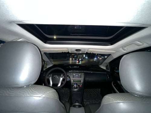 Toyota Prius 2012 Option 3 Solar ពណ៌​ស​ សន្លឹក​ពន្ធ​ 🔵តម្លៃពិសេស 20,300$ ចរចារ​
