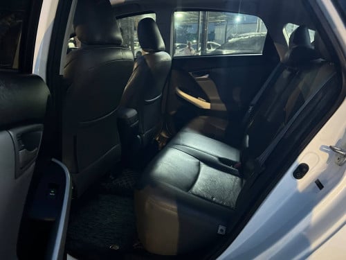 Toyota Prius 2012 Option 3 Solar ពណ៌​ស​ សន្លឹក​ពន្ធ​ 🔵តម្លៃពិសេស 20,300$ ចរចារ​