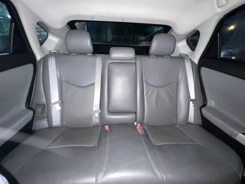 Toyota Prius 2012 Option 3 Solar ពណ៌​ស​ សន្លឹក​ពន្ធ​ 🔵តម្លៃពិសេស 20,300$ ចរចារ​