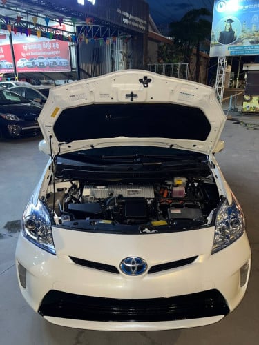 Toyota Prius 2012 Option 3 Solar ពណ៌​ស​ សន្លឹក​ពន្ធ​ 🔵តម្លៃពិសេស 20,300$ ចរចារ​