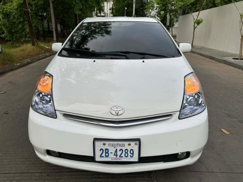 Toyota Prius full option សេរីឆ្នាំ2006 ឡានអត់បុកអត់ច្រេះធានាឡានស្អាតម្ចាស់ដេីមផ្ទាល់ ថ្មី ម៉ាញ៉ែMc