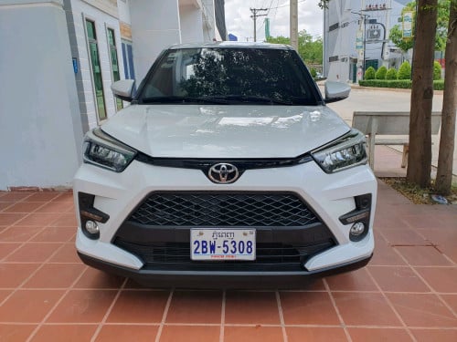 Toyota Raize 2023 ប្រភេទឡានស្អាត