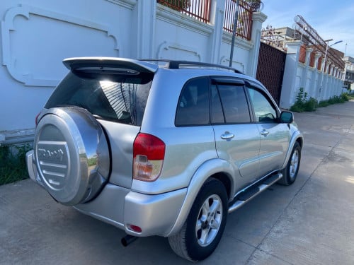 TOYOTA RAV4 2001 P2
