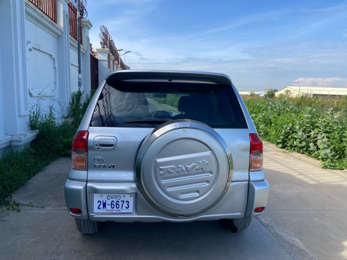 TOYOTA RAV4 2001 P2