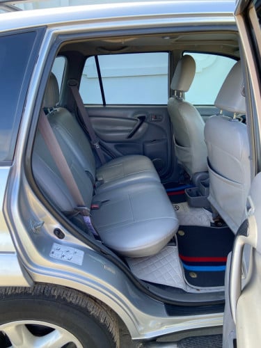 TOYOTA RAV4 2001 P2