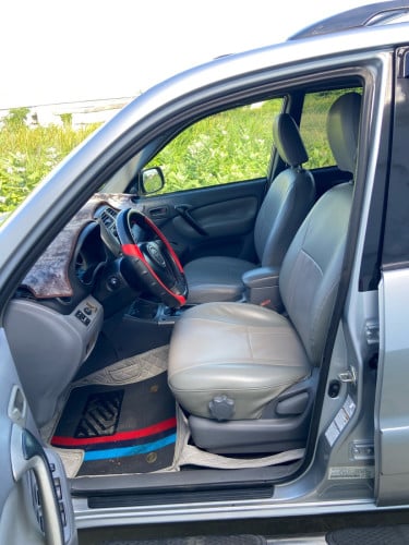 TOYOTA RAV4 2001 P2